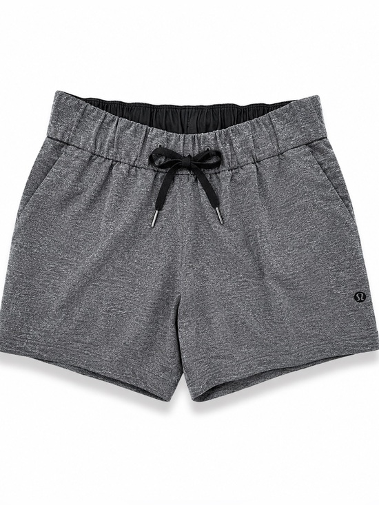 lululemon athletica Pants - Lululemon Hotty Hot Short II 2.5” Gray Heather Shorts Size 4 Small